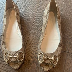 Gucci canvas peep toe flats- like NEW